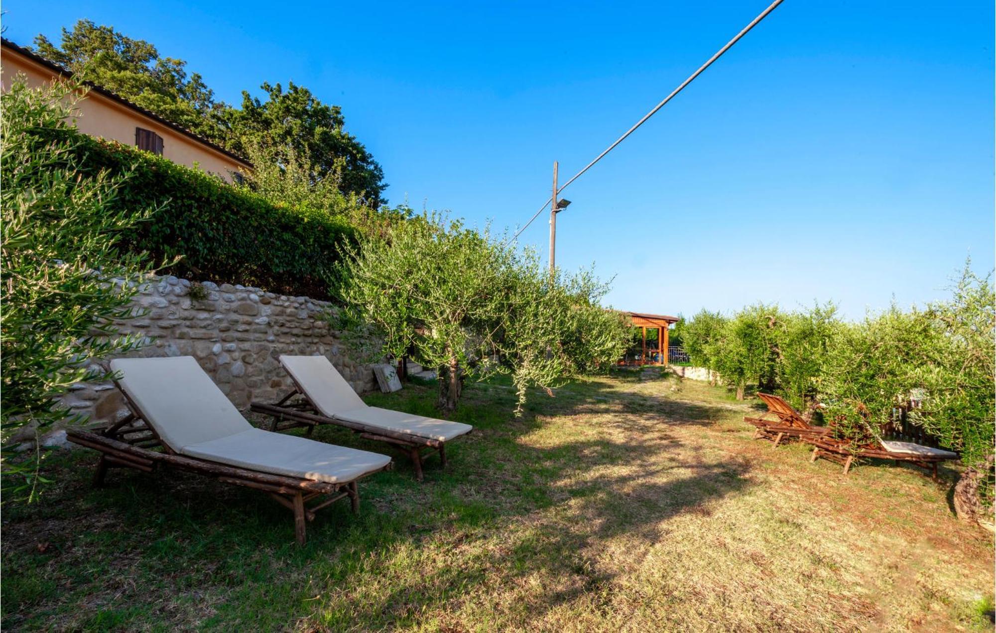Cozy Home In San Giovanni With Wifi Montefiore dellʼAso Esterno foto